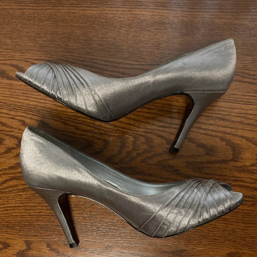 Adrianna Papell Gray Satin Peeptoe Pleated Heels